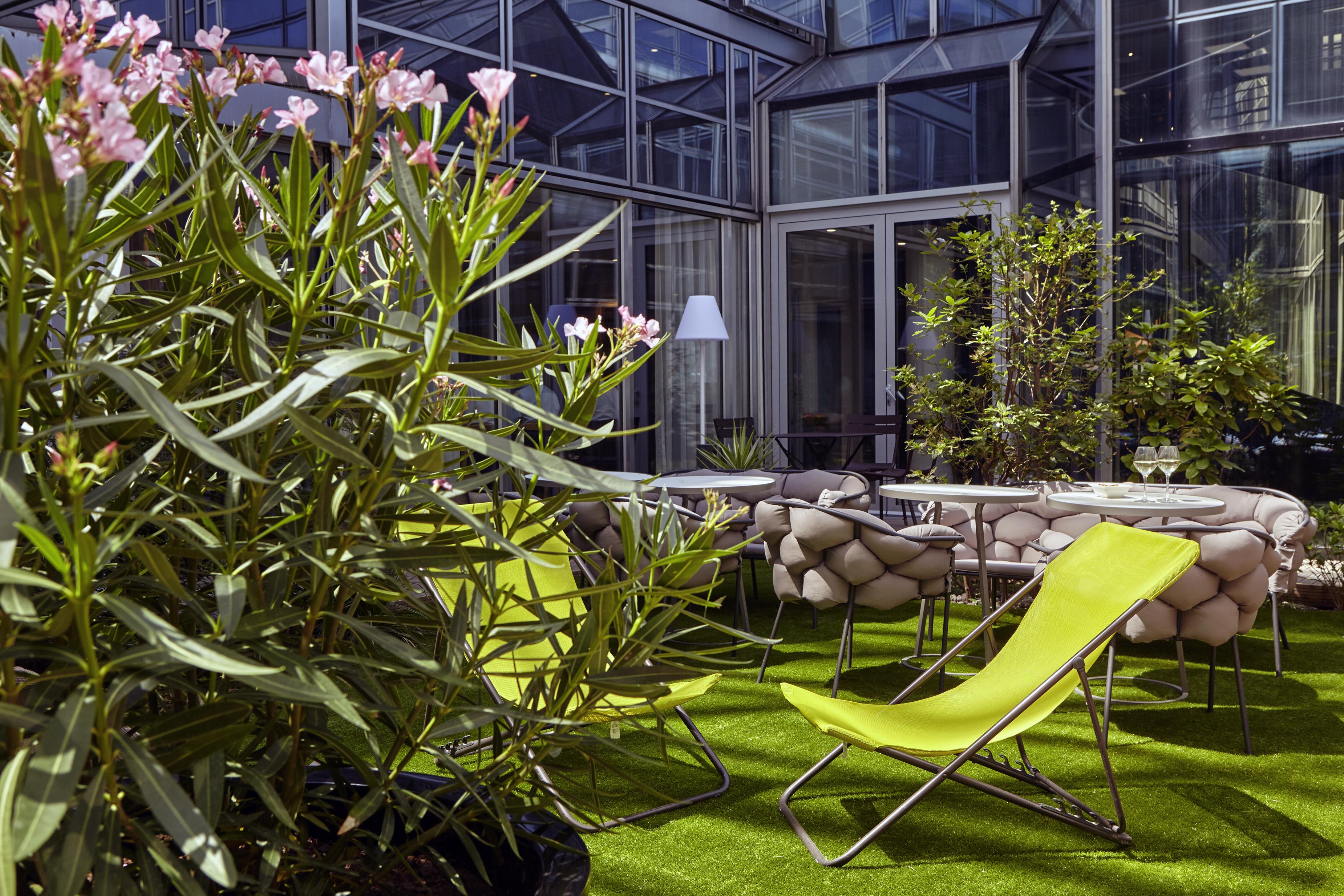 Hotel Mercure Paris La Défense Grande Arche 4*