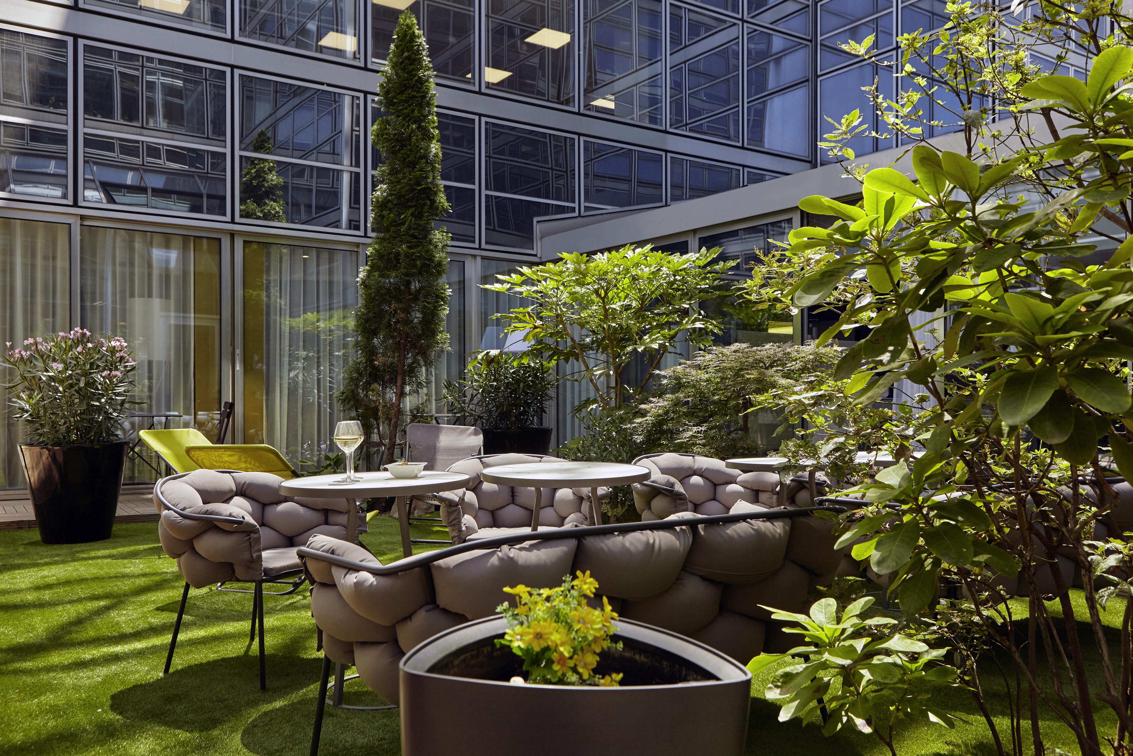 Mercure Paris La Defense Grande Arche 4*