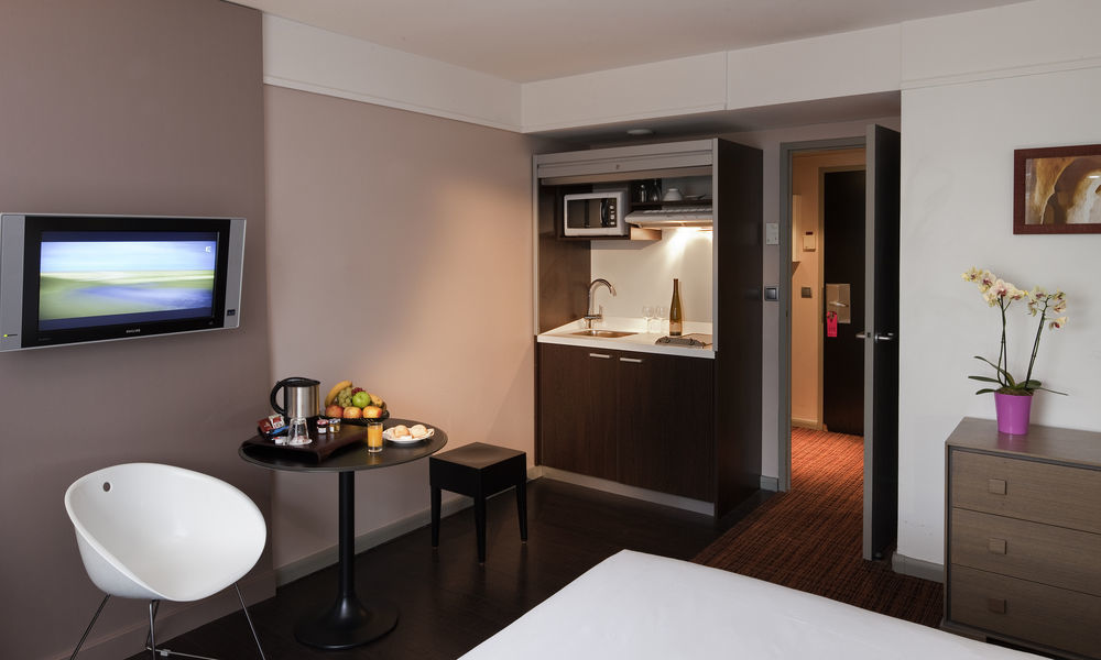 Mercure Paris La Defense Grande Arche