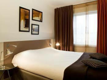 Mercure Paris La Defense Grande Arche