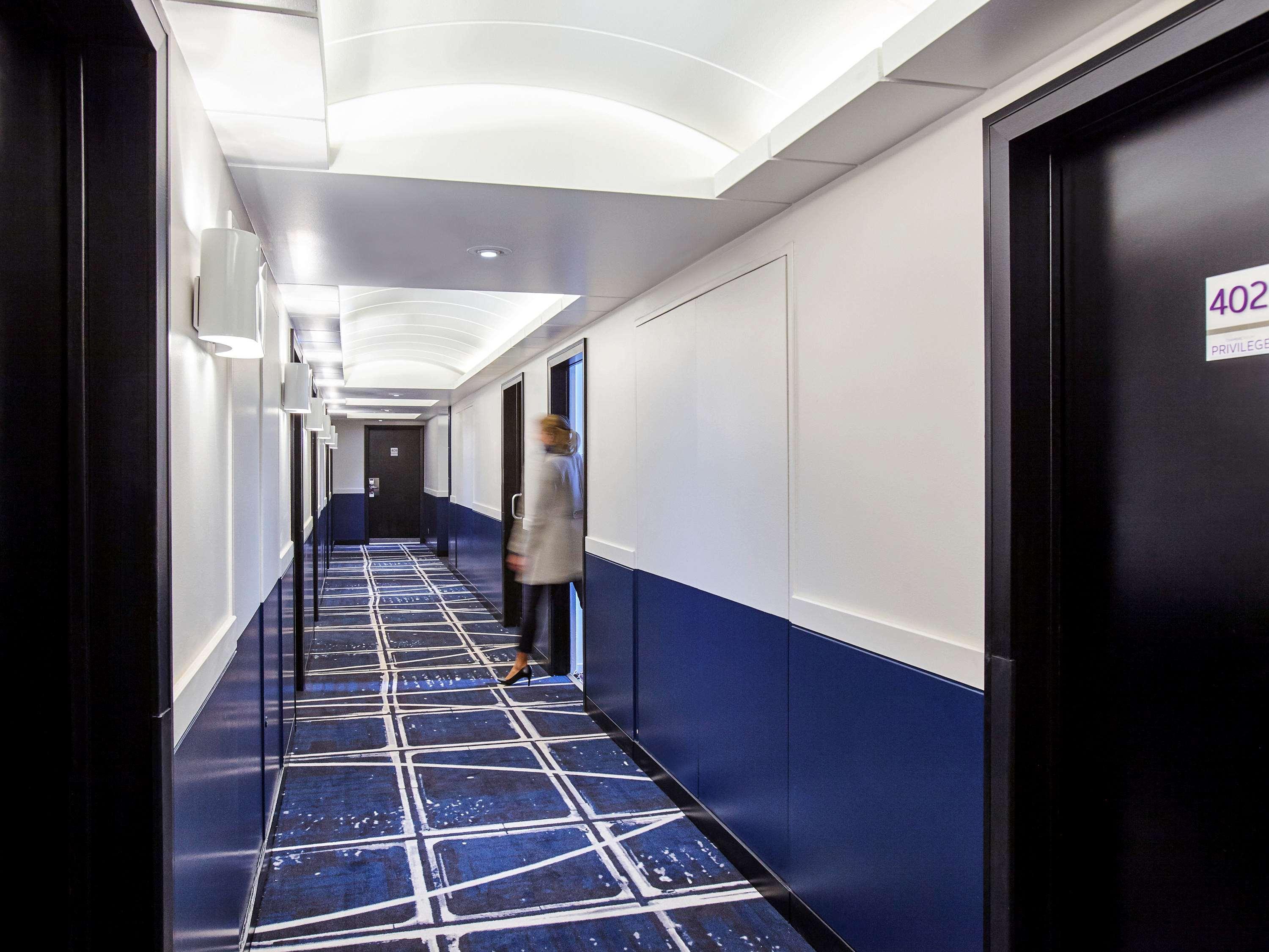 Mercure Paris La Defense Grande Arche Hotel 4*